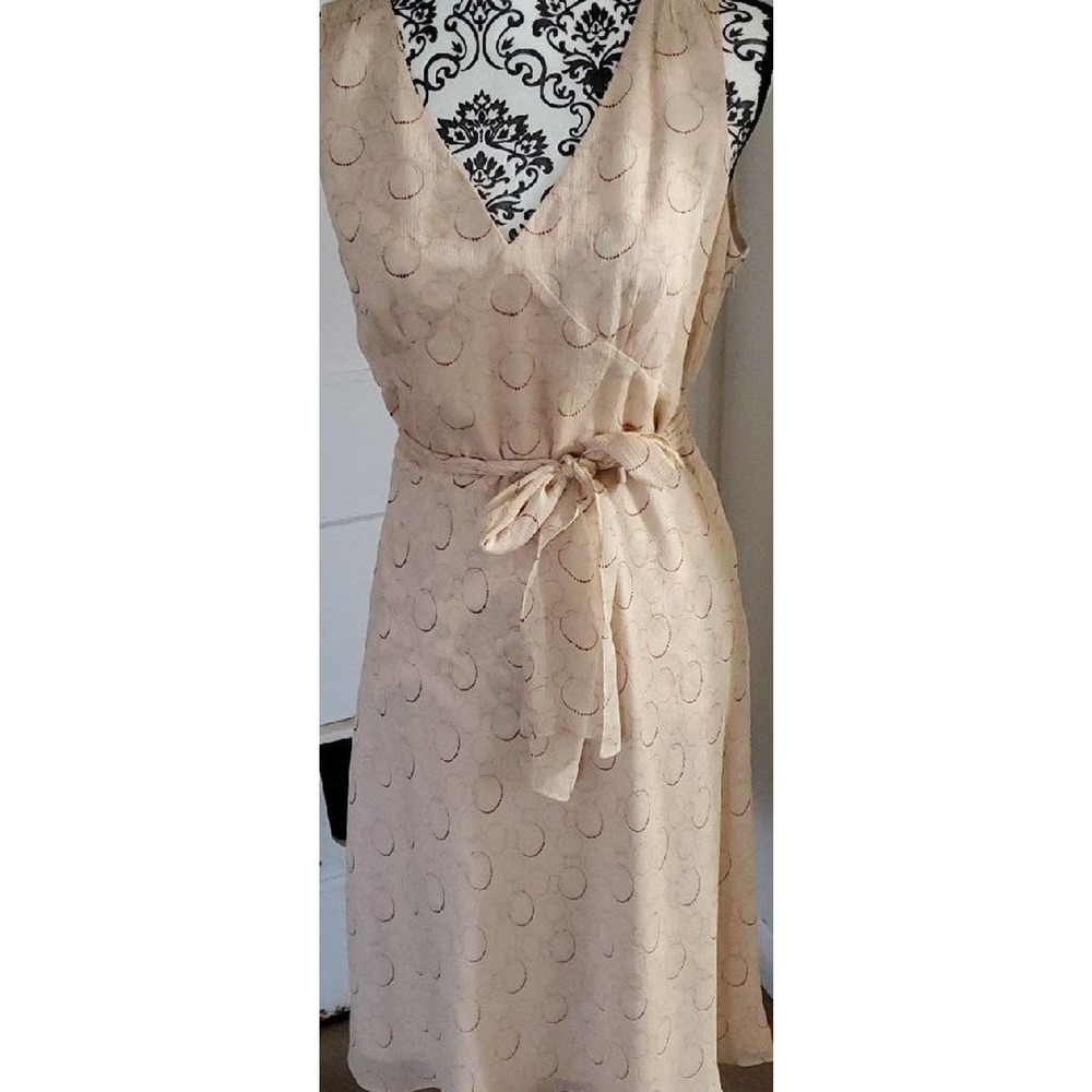 Ann Taylor petite beige flowy dress w dk red print